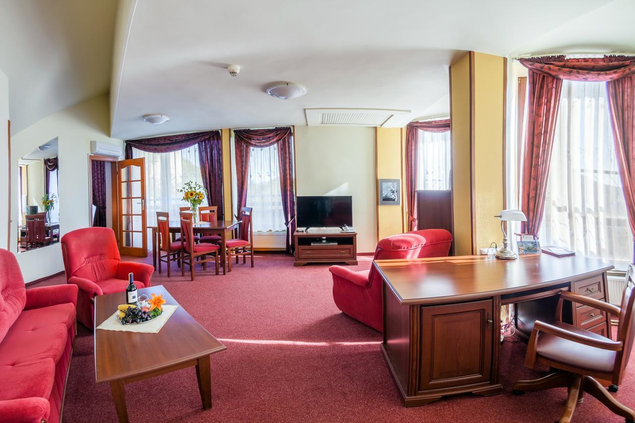 Hotel Jaskolka Ustroń Exterior foto