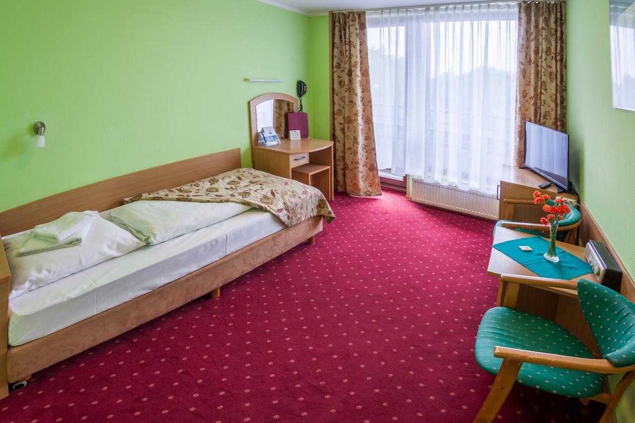 Hotel Jaskolka Ustroń Exterior foto