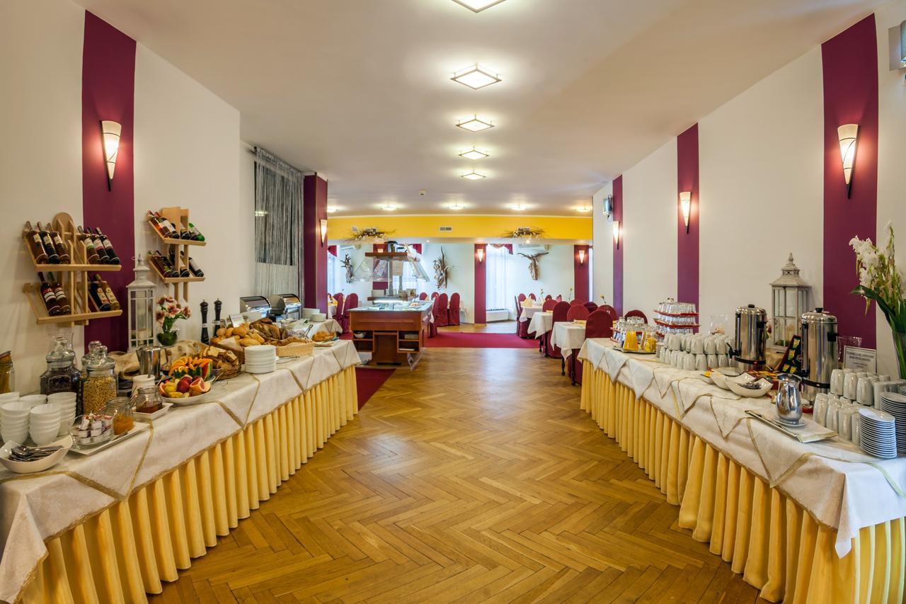 Hotel Jaskolka Ustroń Exterior foto
